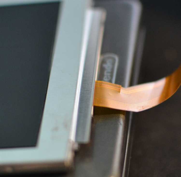 Удаление лака с проводников: методы и подходящие средства