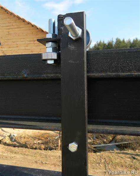 Монтаж амортизирующих уплотнителей между створками