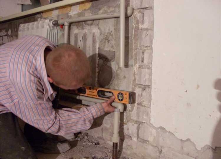 Когда стоит вызвать специалиста для ремонта батареи