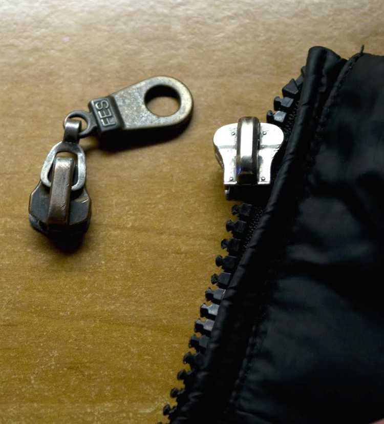 Пошаговая инструкция по замене кожзама на воротнике