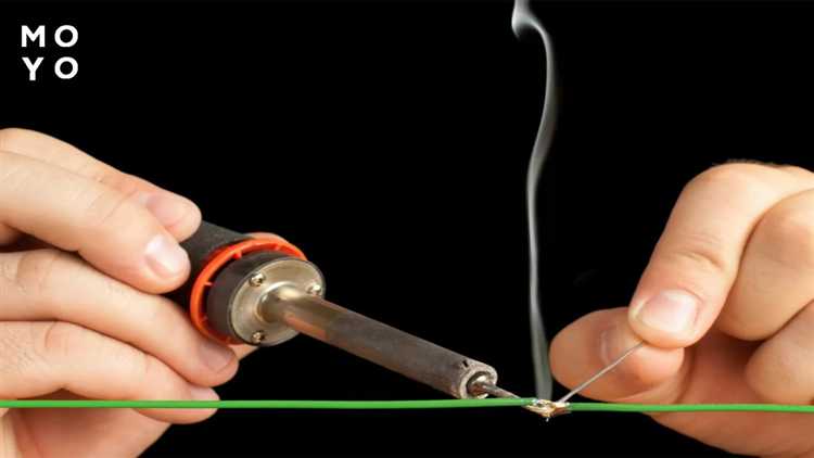 Техника удержания паяльника при работе с мелкими компонентами