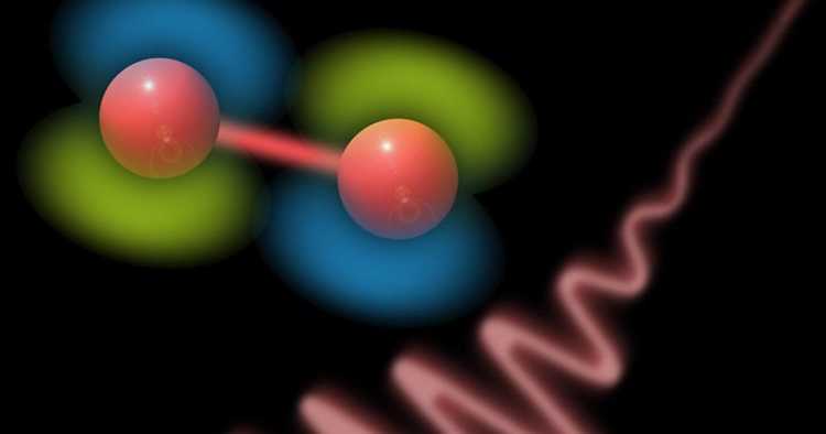 Почему фотоны отклоняются гравитацией, несмотря на отсутствие массы