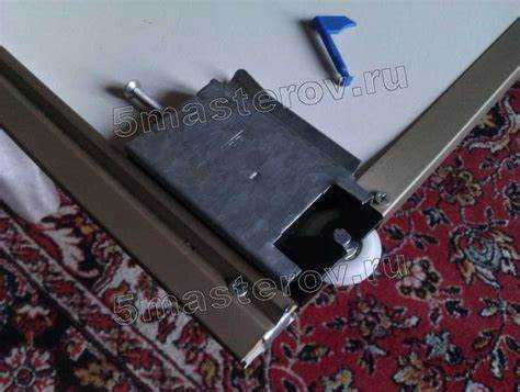 Установка верхних направляющих и фиксация ограничителей