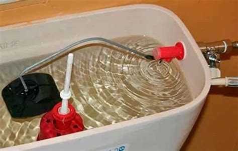 Как температура в ванной комнате влияет на потение бачка?