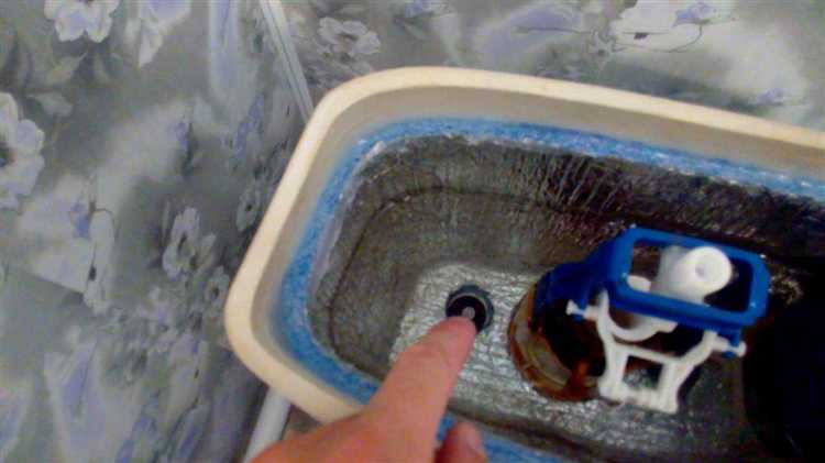 Какие способы теплоизоляции бачка помогут избежать потения?