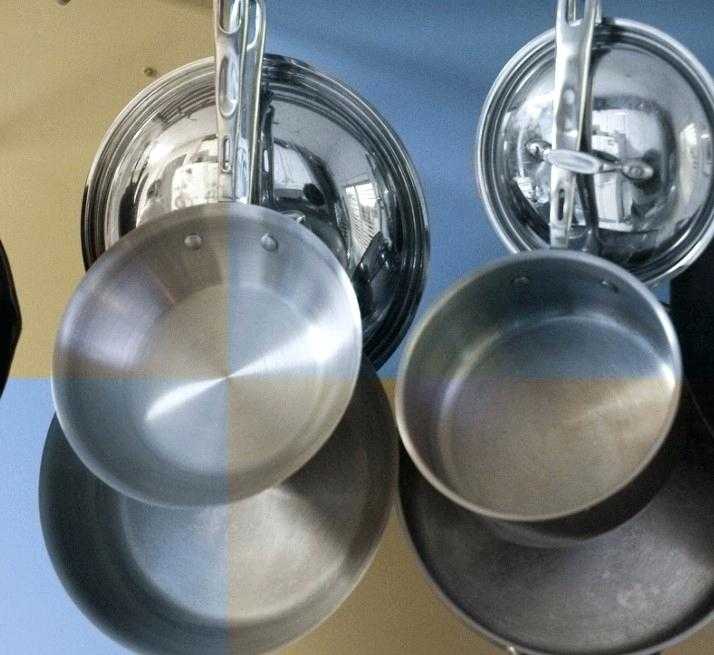 Удаление накипи с алюминиевых кастрюль с помощью лимонной кислоты
