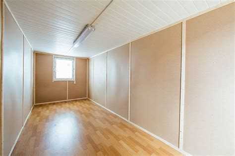 Применение пластиковых панелей: плюсы, минусы и монтаж