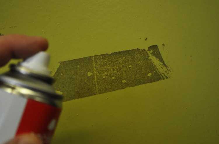 Использование трафаретов и шаблонов при покраске сложных контуров