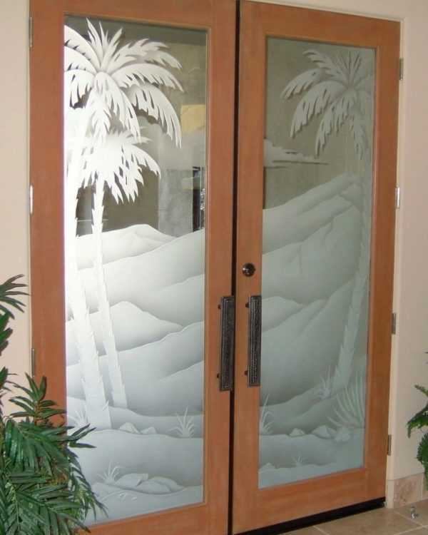 Монтаж и крепление альтернативных материалов в дверные конструкции