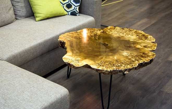 Применение эпоксидной смолы для заливки поверхности спила