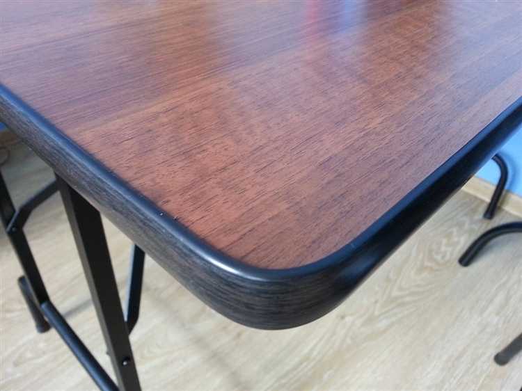 Обслуживание и регулярный уход за спилом столешницы