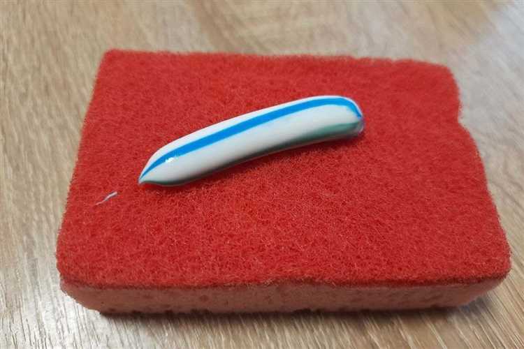 Как удалить следы скотча с внутренней стороны пластикового стеклопакета