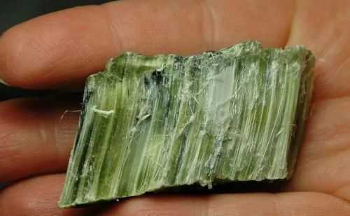 Когда необходима профессиональная проверка воздуха на содержание асбеста