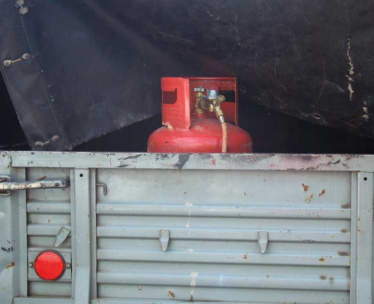 Чем опасны бытовые баллоны в многоэтажных домах при пожаре