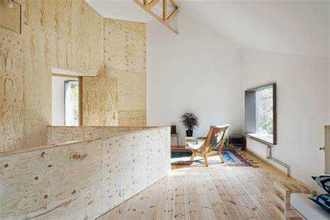 Отделка фанеры лаковыми покрытиями различной степени глянца