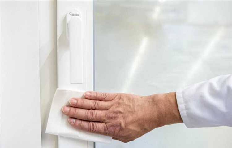 Подходящие средства для очистки черного налета с пластика в салоне автомобиля