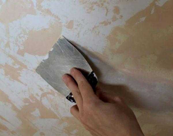 Очистка швов между плитками после удаления шпаклевки