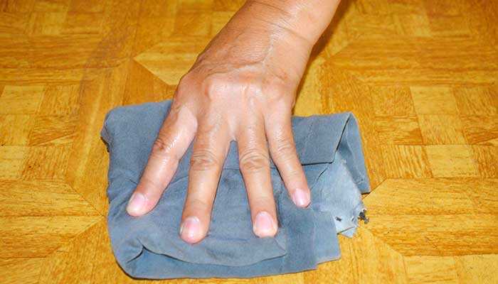 Как определить тип клея перед очисткой