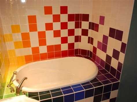 Механические способы удаления засохшей краски с плитки без сколов