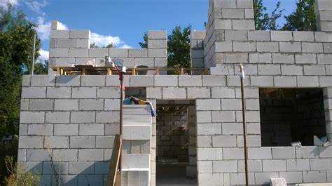 Выбор пилы для газобетона: ручная или электрическая