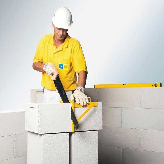 Использование дисковой пилы с алмазным или твердосплавным диском