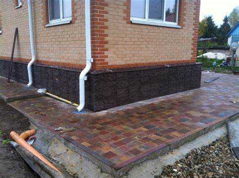 Как подготовить поверхность бетонной отмостки перед покраской