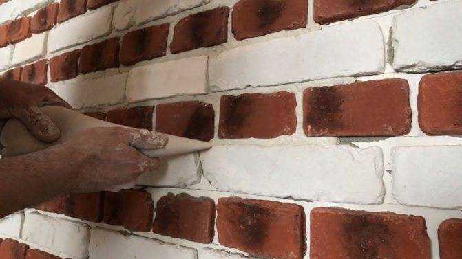 Порядок нанесения краски на голый кирпич вручную