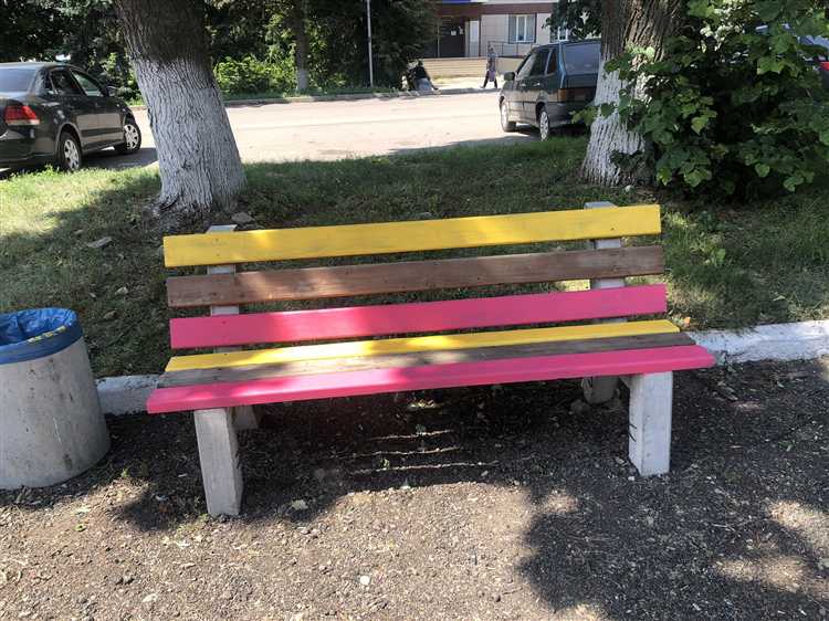 Виды красок для защиты деревянных поверхностей на улице