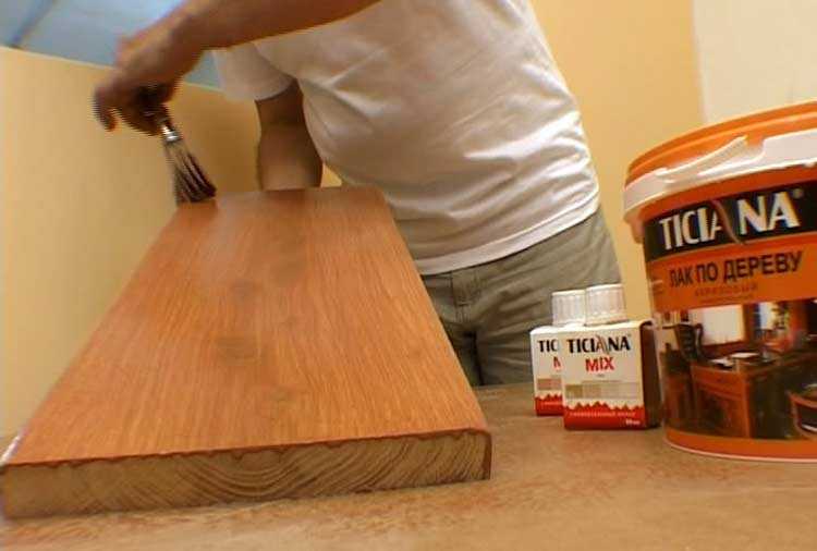 Подходит ли масло для открытых уличных конструкций