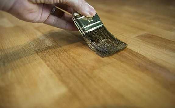 Чем покрыть деревянную столешницу в ванной