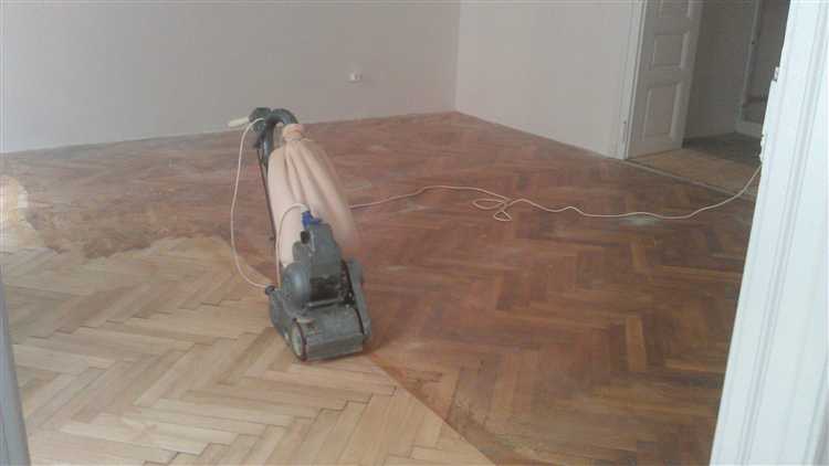 Выбор типа клея, совместимого с битумом и древесиной