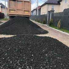 Обработка асфальтной крошки щебнем: когда и как использовать