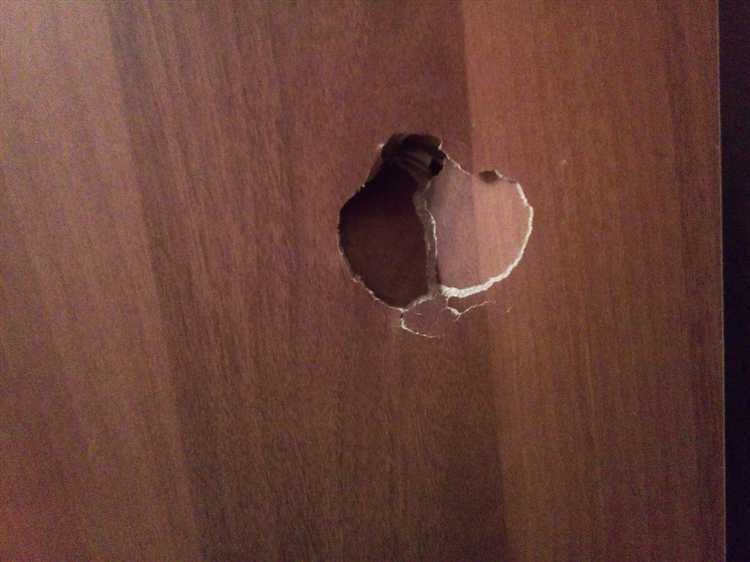 Чем сделать дырку в дереве