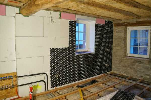 Нанесение клея на листы ЭППС: порядок и способы