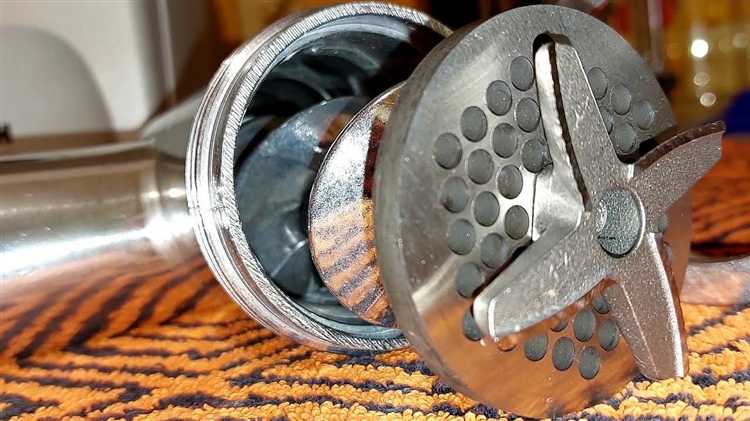 Чем смазать и как ergo мясорубка чугунная