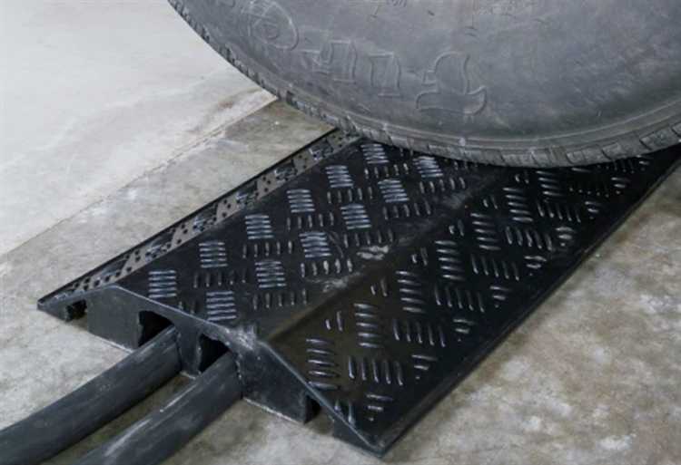 Монтаж кабеля в кабель-каналах и коробах