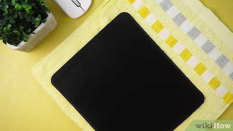 Выбор поверхности стола для устойчивости коврика