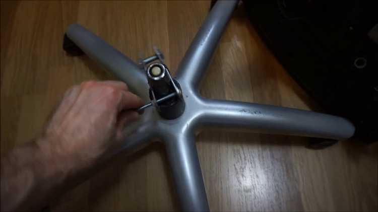 Как правильно собрать кресло после замены газлифта