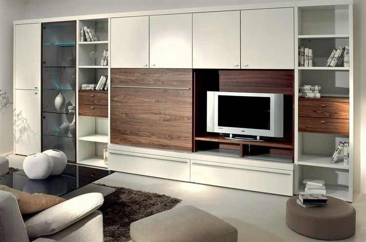 Размещение книг и предметов декора в верхней нише: как избежать беспорядка