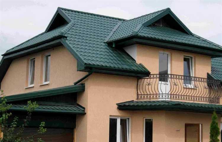Изготовление заборов и ограждений из старой металлочерепицы