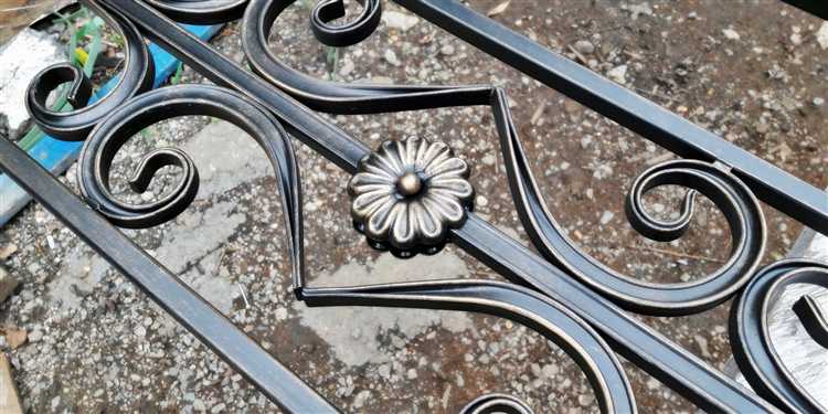 Металлические полки и стеллажи для хранения в гараже и мастерской