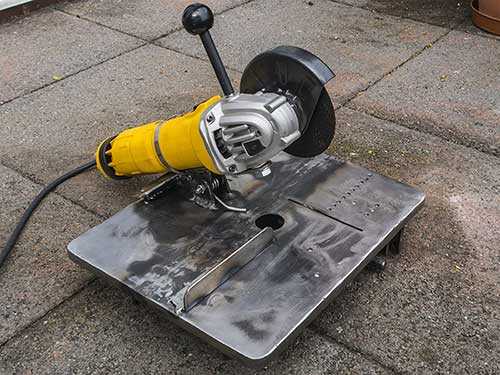 Как разобрать сгоревшую болгарку без повреждений деталей