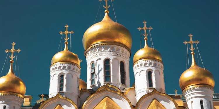 Чем отличается центр ансамбля в классической и современной архитектуре