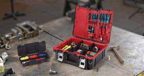 Что такое монтажный нож и где он используется