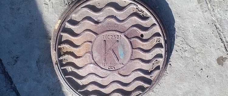 Что означают буквы на люках