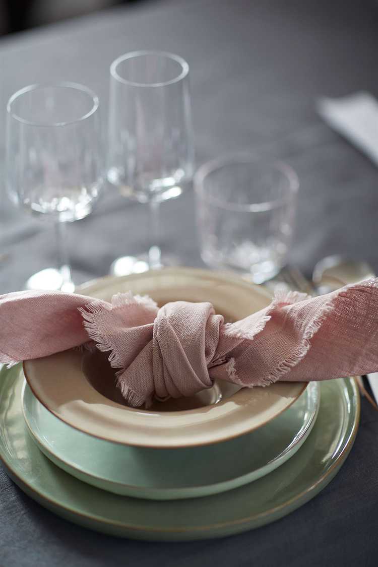 Что поставить на стол для красоты