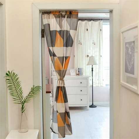 Монтаж деревянных или бамбуковых ширм