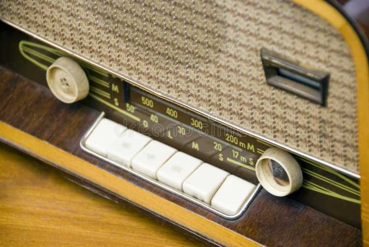 Установка современного усилителя звука в винтажный корпус