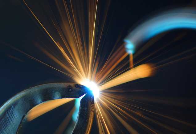 1. Переменный ток (AC)