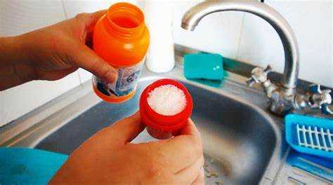 Что хорошо помогает от засоров в трубах